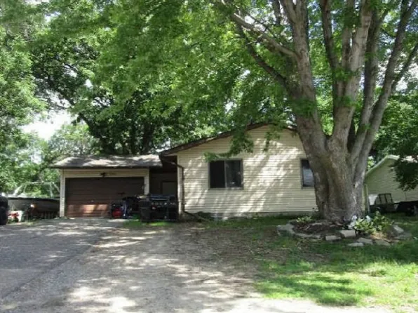 2781 Meadow Ln, Monticello, MN 55362
