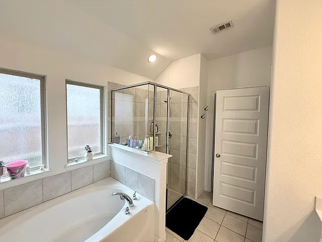 2036 Meliana Dr — Photo 9