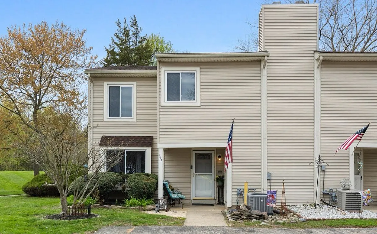 Building Photo - 173 Cypress Ct #A