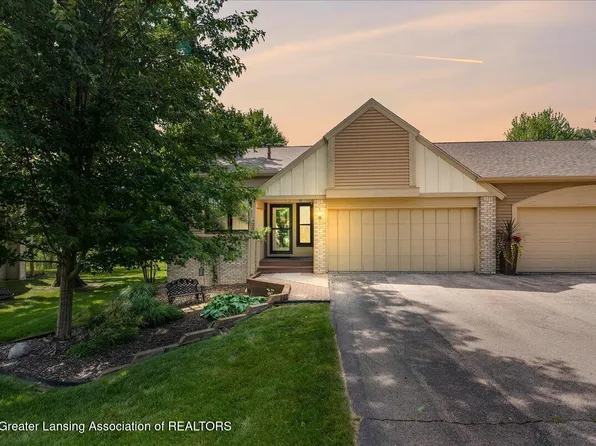 1221 Brook Trl, Lansing, MI 48917