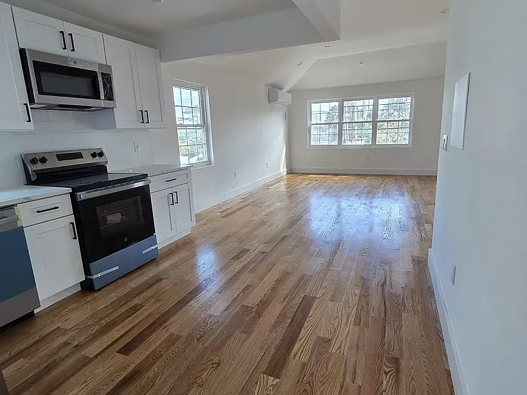 119 Rochelle St #2 — Photo 9