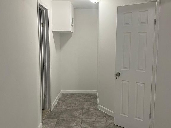 3rd image of 1014 E 82nd St Office B0
