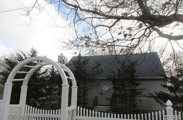 1st image of 54 Manor Dr