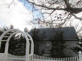 54 Manor Dr, Shirley, NY 11967