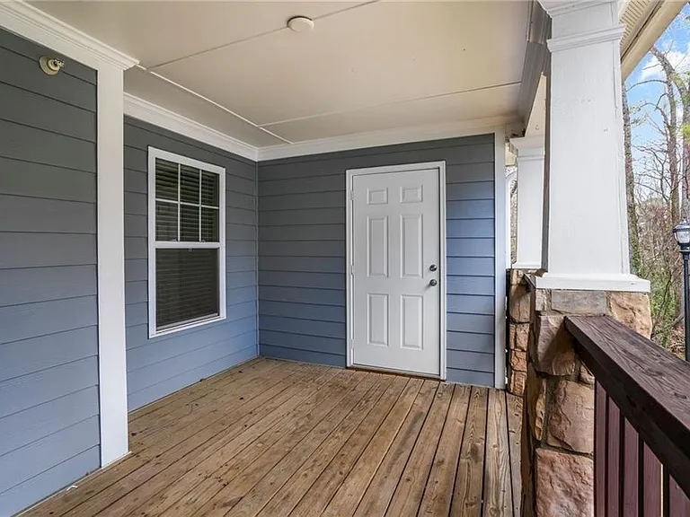 708 Madison Ln SE — Photo 25
