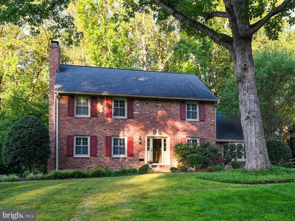 5024 Kingston Dr, Annandale, VA 22003