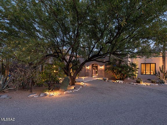 2nd image of 2700 N Placita Copan