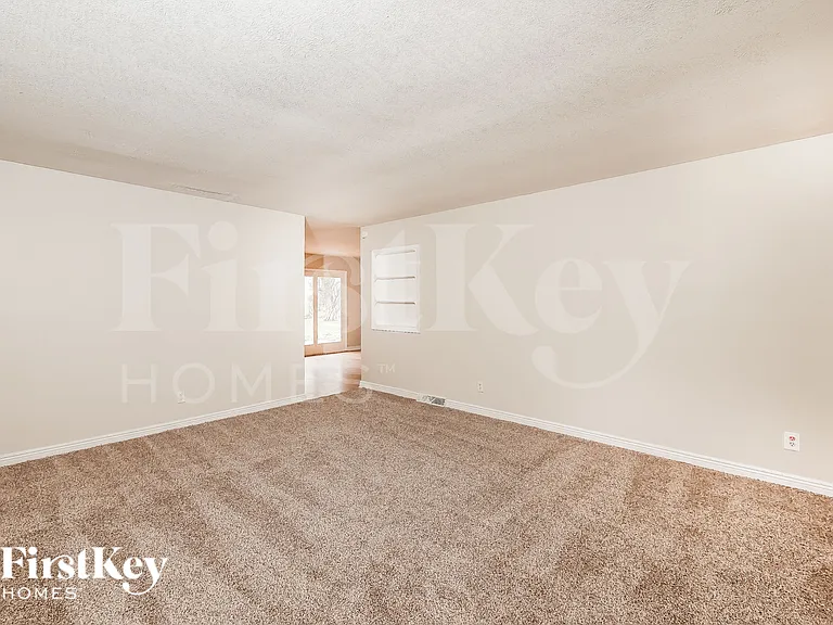 322 Deville Pl — Photo 11