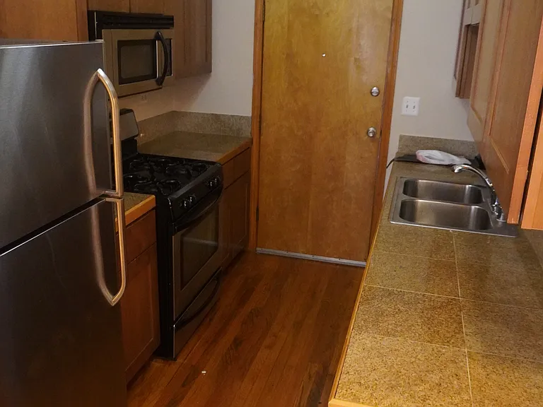 6357 N Lakewood Ave #3W — Photo 16