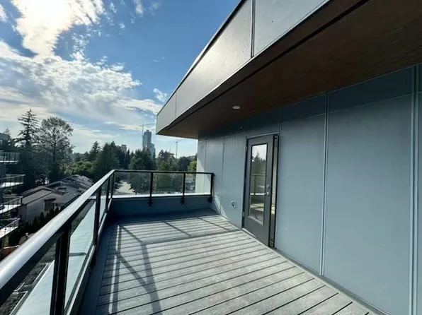 13968 Laurel Dr #618, Surrey, BC V3T 0S9