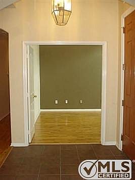 4th image of 4311 Lone Oak Dr