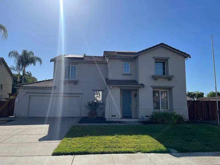 730 Sunlight Dr — Photo 1