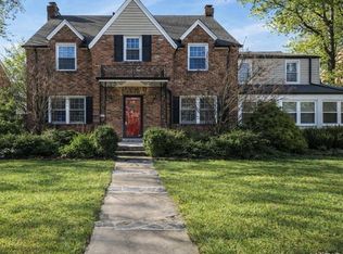 907 N Taylor Ave, Saint Louis, MO
