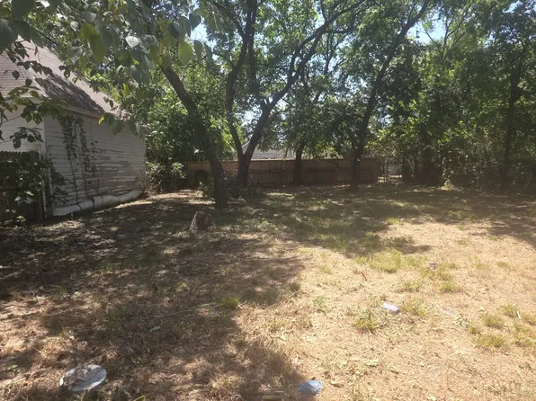 1410 E Chaffin St, Sherman, TX 75090