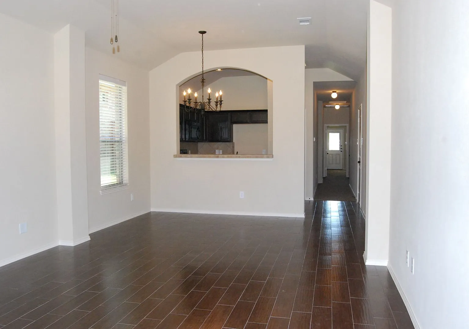 Available Now! Beautiful 3 Bedroom Duplex Located In Lavon, Texas! — Photo 2