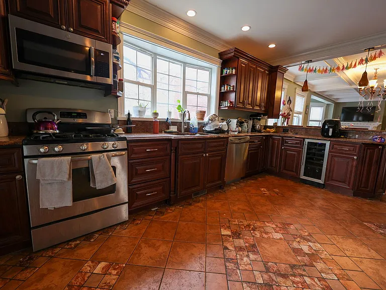 147 Nonantum St #1 — Photo 6