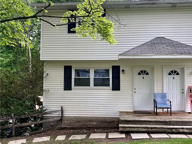106 Dawson Dr — Photo 1