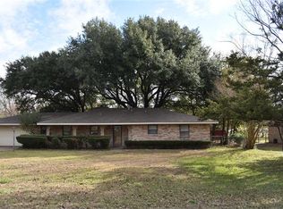 313 N Greenway Dr, Quinlan, TX 75474
