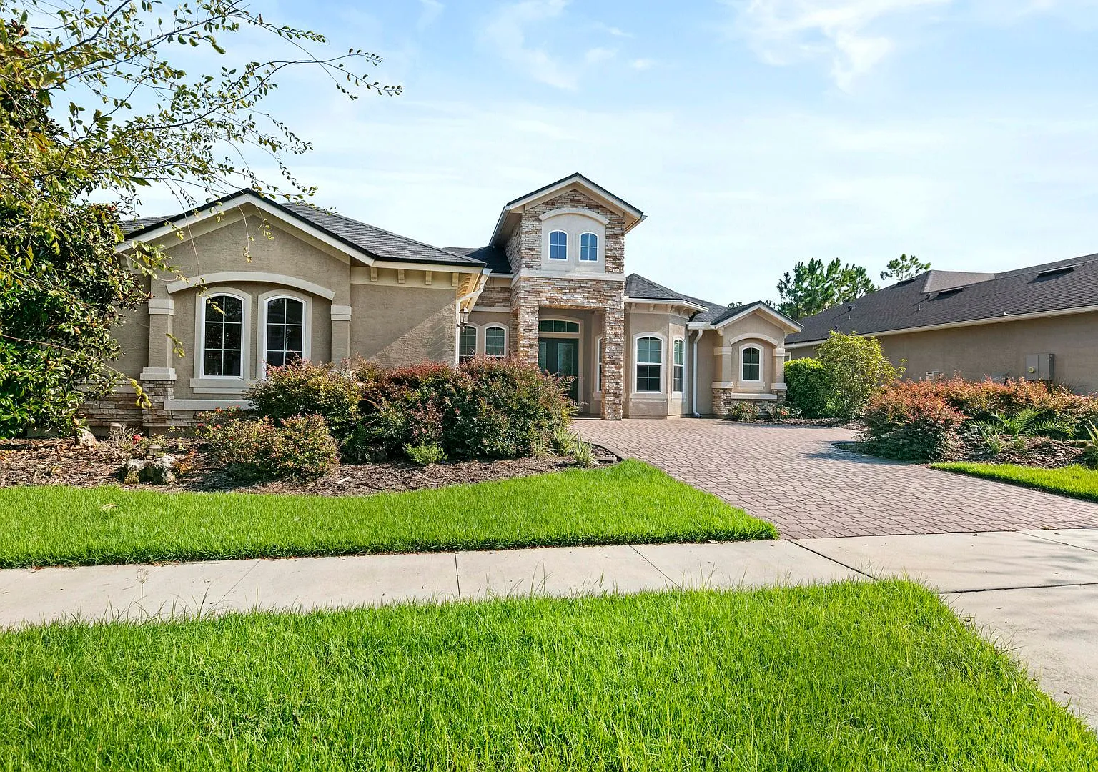 Newly built single-family house in Oakmont community with 4 bedrooms, 3 bathrooms, plus an office... — Photo 3
