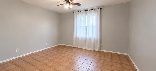 1137 W Manhatton Dr — Photo 5
