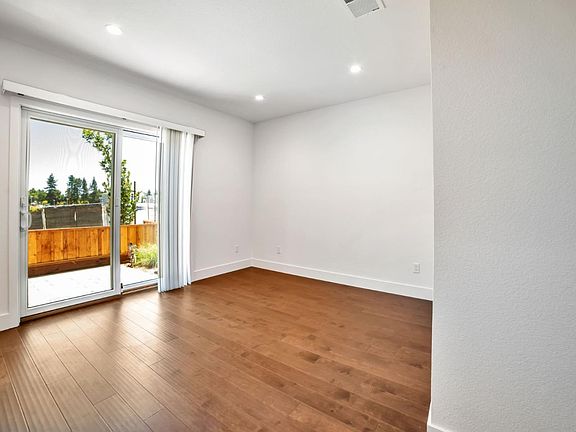 3rd image of 7017 Sunglow Ter