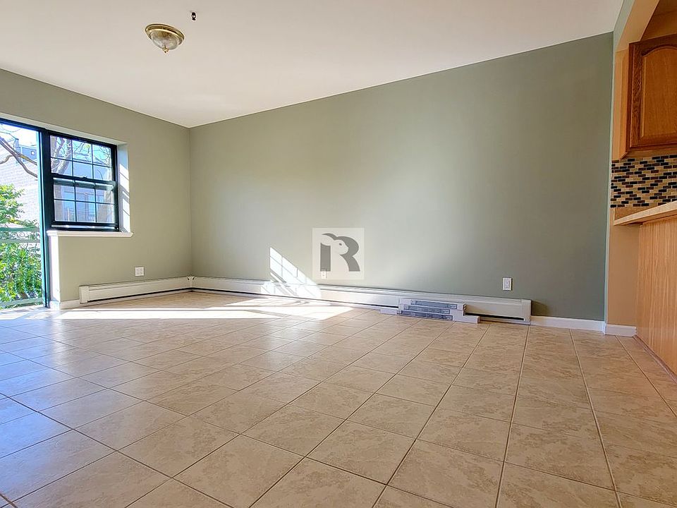 1st image of 67 Stockholm St #2A