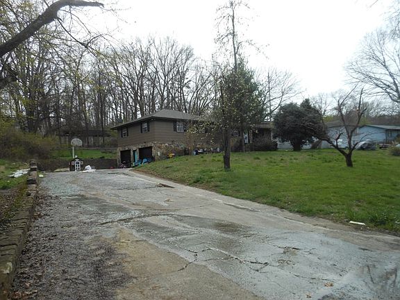 3rd image of 103 Helen Ave