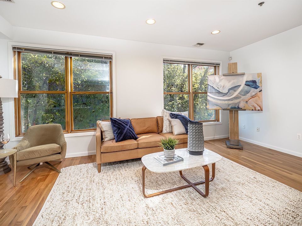 1st image of 323 Jackson St APT 302