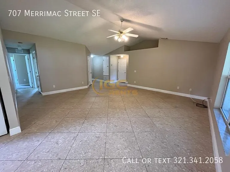 707 Merrimac St SE — Photo 4