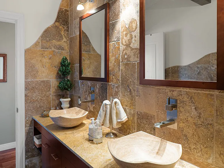 123 Foothills South Dr — Photo 20