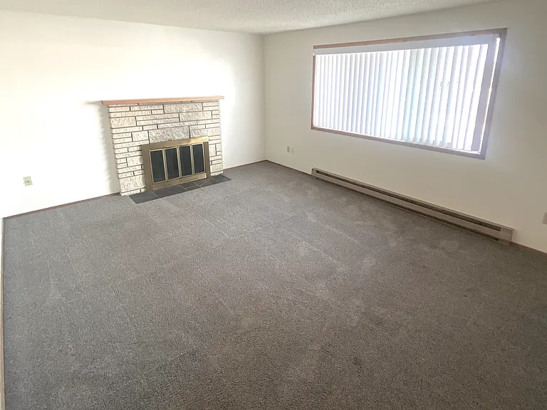 318 Clay St — Photo 3