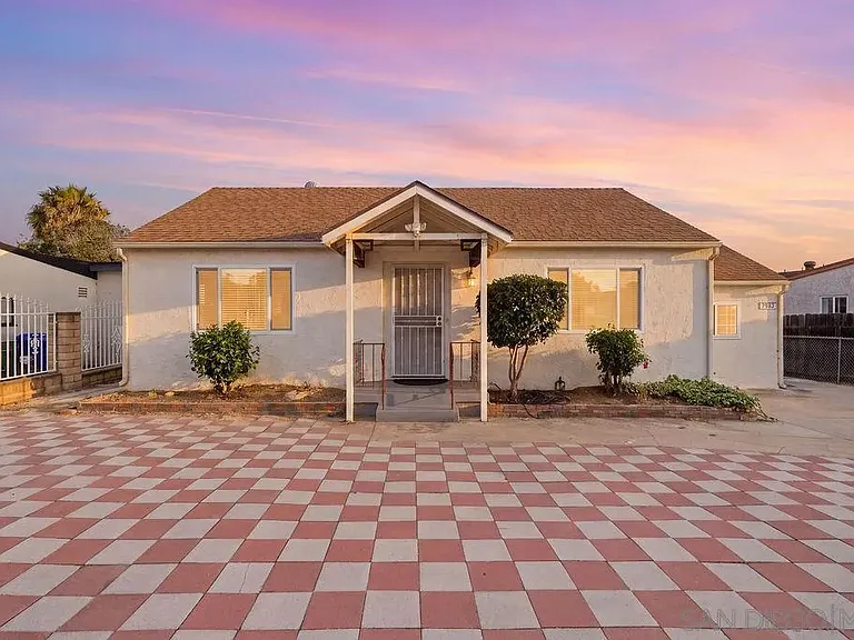 3942 Casita Way — Photo 35