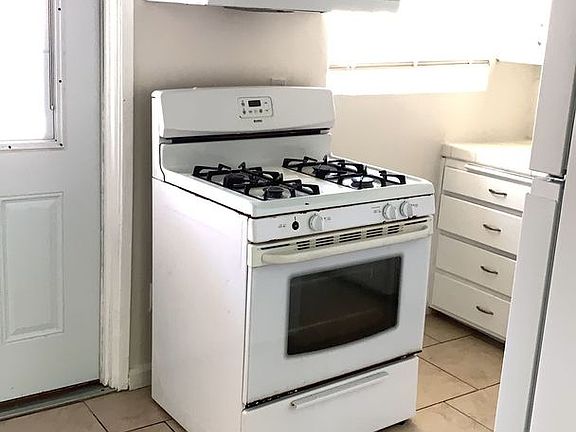 4th image of 704-708-712 N D St #712C
