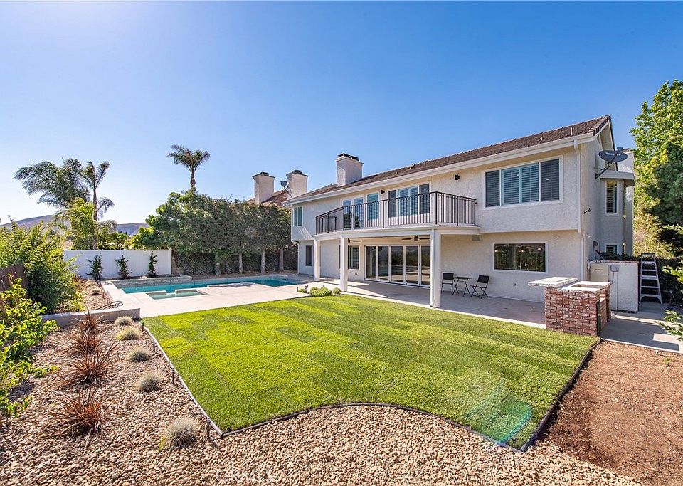 2nd image of 5879 Ridgebrook Dr