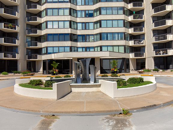 3rd image of 6566 France Ave S APT 912