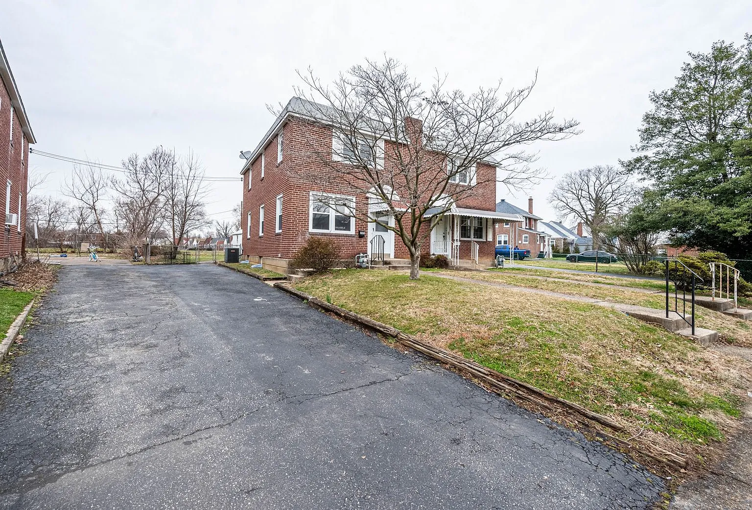 Half Month Rent Free** Twin Brick Home In Ridley Sd! Granite And Stainless Kitchen! Renovated Bat... — Photo 1
