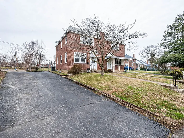 357 Holland St — Photo 1