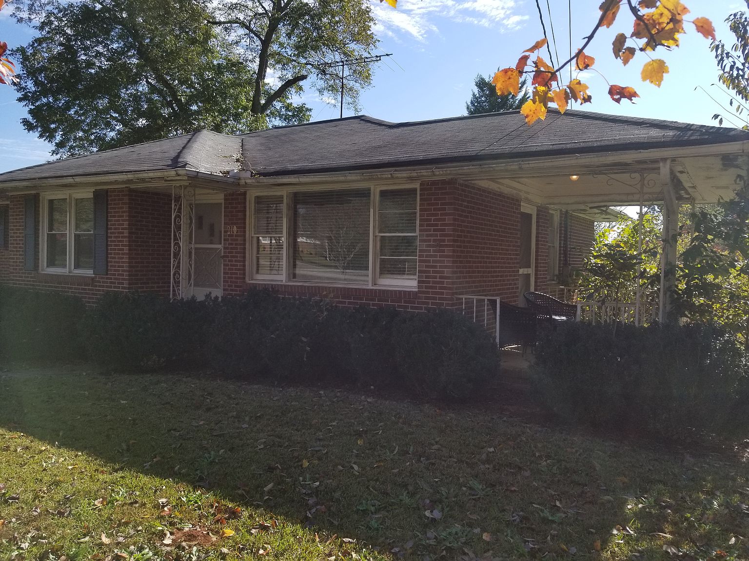 210 Lagrange St, Newnan, GA 30263 Zillow