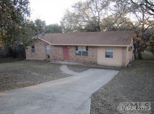 208 Cockrell Cir, Lampasas, TX 76550