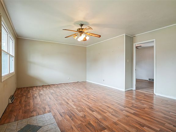 5th image of 4641 Danbury St NE