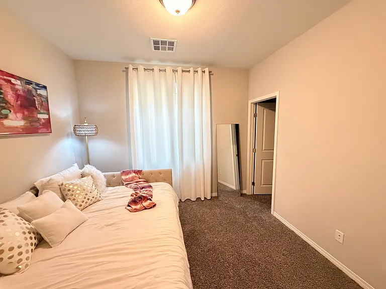 4066 Porticella Ave — Photo 6