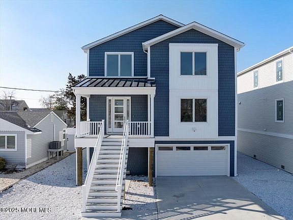 4th image of 111 Cedar Berry Lane