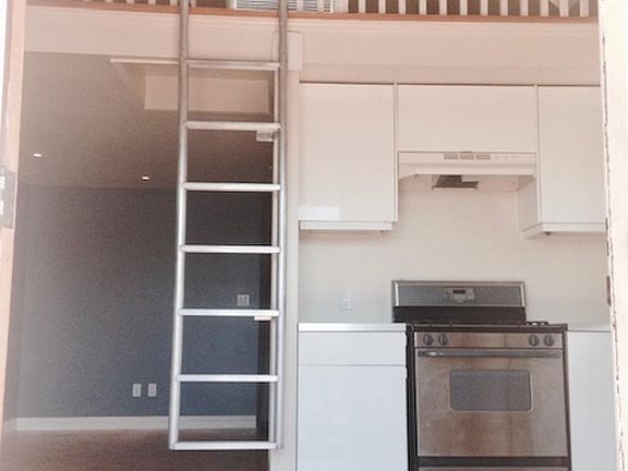 4th image of 3148 L St