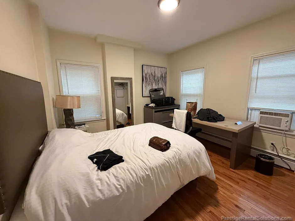 2 bed, 1.0 bath, $2,000 — Photo 3