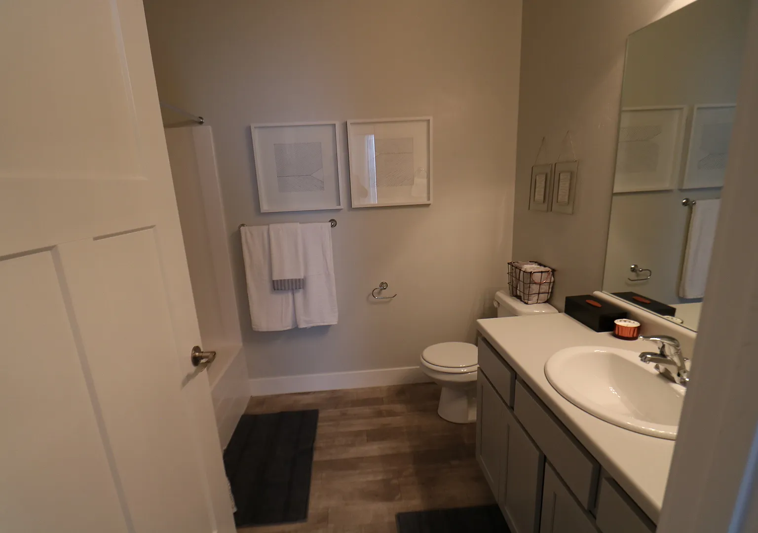 3 Bedroom 2 Bathroom Condo in Vineyard! — Photo 4
