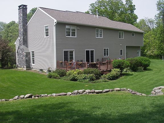 3rd image of 33 Claremont Dr