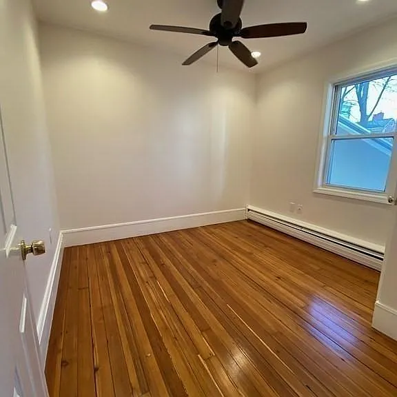 22 Carlton St #1 — Photo 7