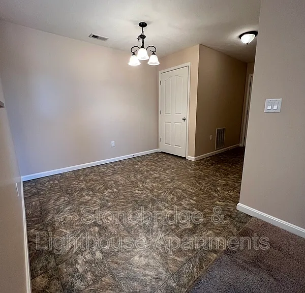 1101 Stonebench Cir — Photo 12