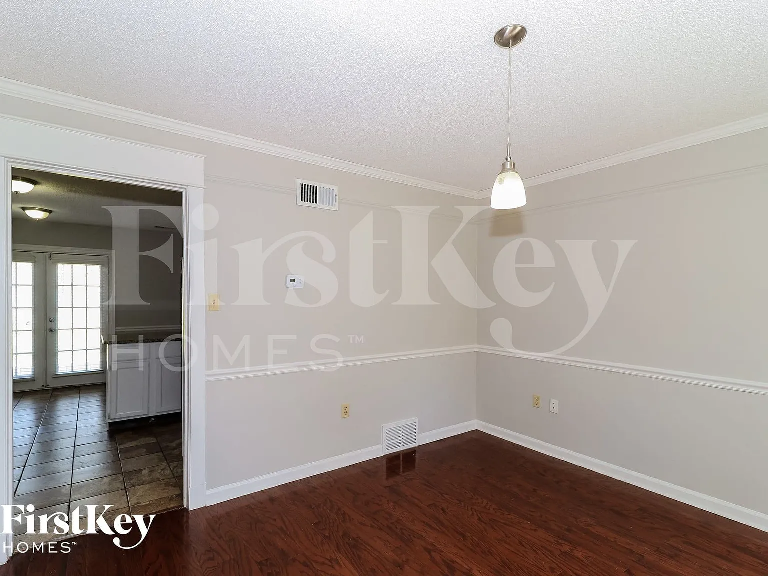 3 bed, 2.5 bath, 2544 sqft, $2,155 — Photo 4