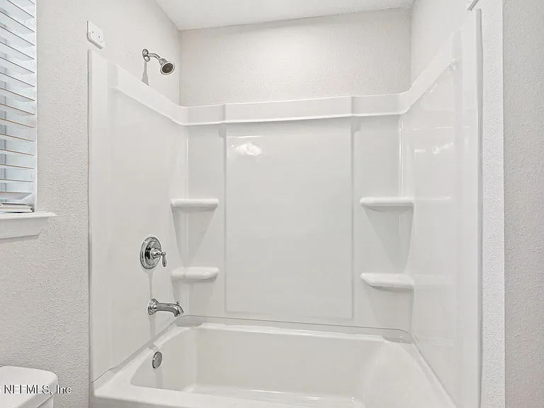13019 Holsinger Blvd — Photo 37